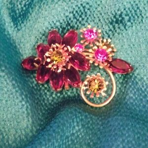 Goldtone and Gemstone Vintage Flower Brooch